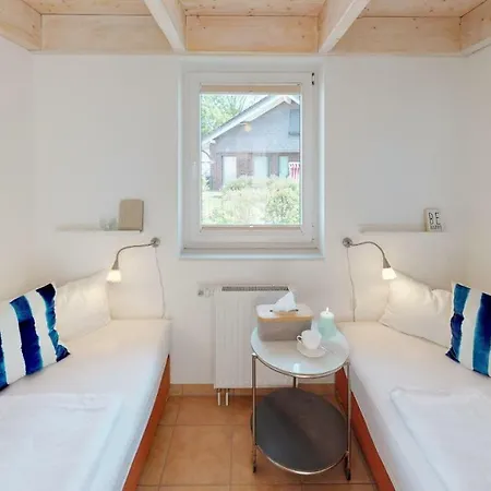 Feriendorf Sudstrand Haus 02 *